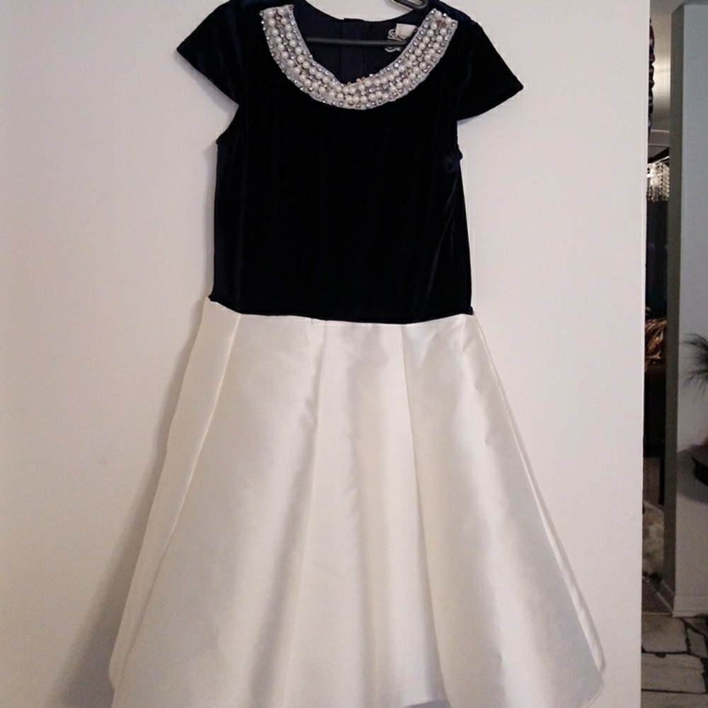 Beautiful little girl Dress